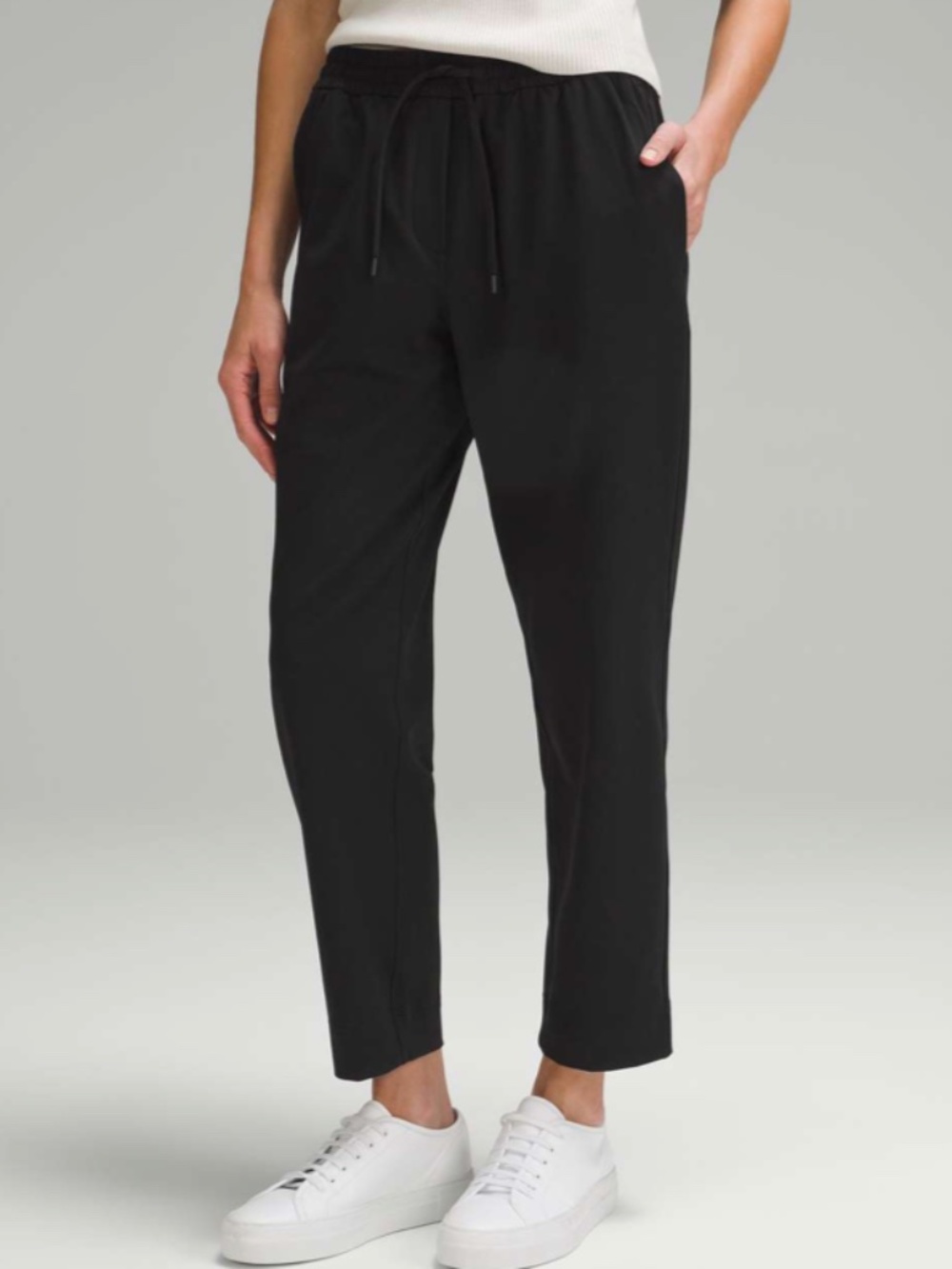 Lululemon Tapered-Leg Mid-Rise Pant 7/8 Length *Luxtreme Black Size Medium NWT